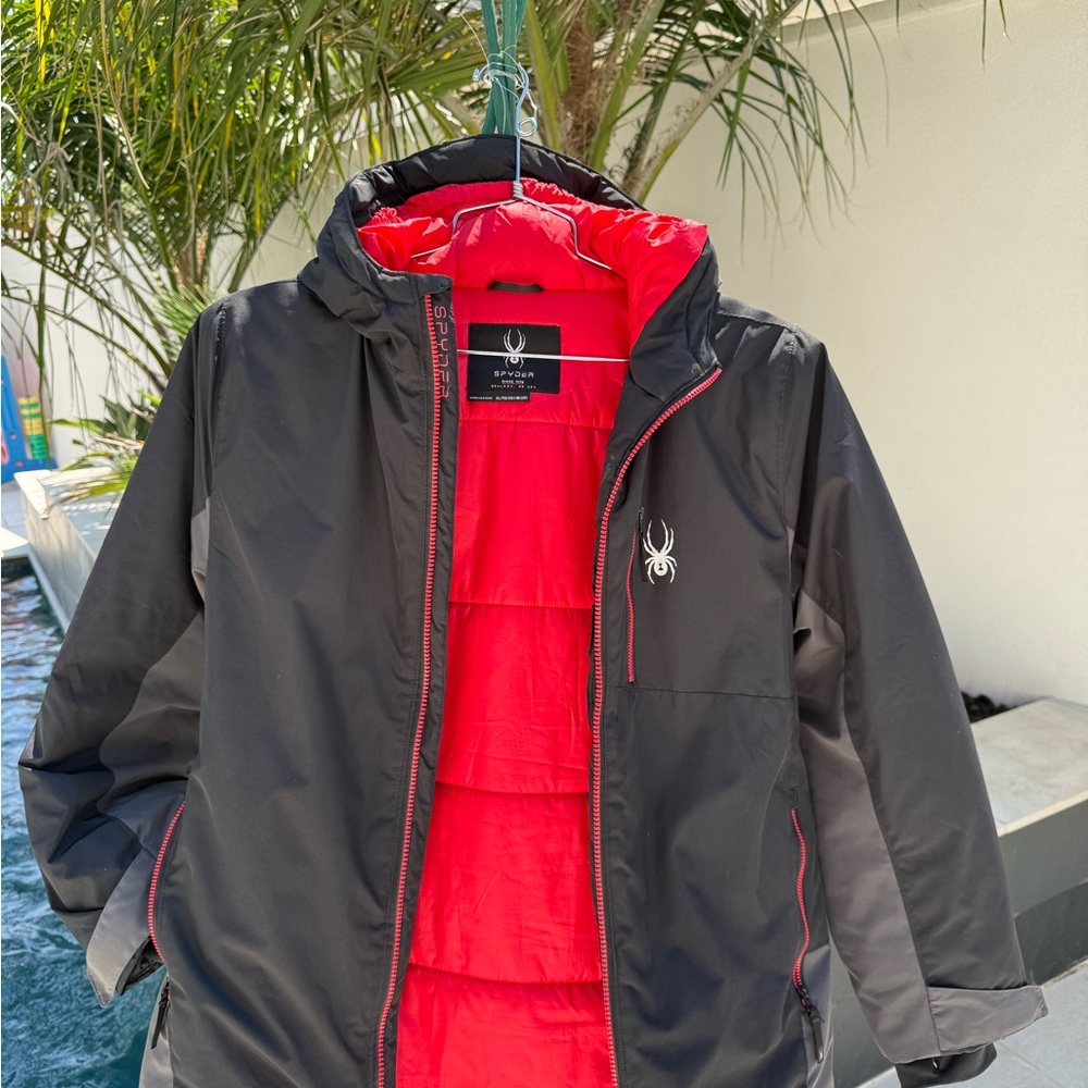 Spyder Boys 18/20 Black and Red Ski Jacket